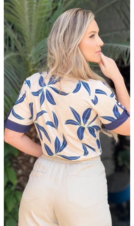 Blusa Manga Curta Ramany com Estampa de Folhagem
