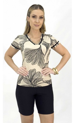 Blusa Ramany Manga Curta Estampada com Detalhes no Decote e Mangas