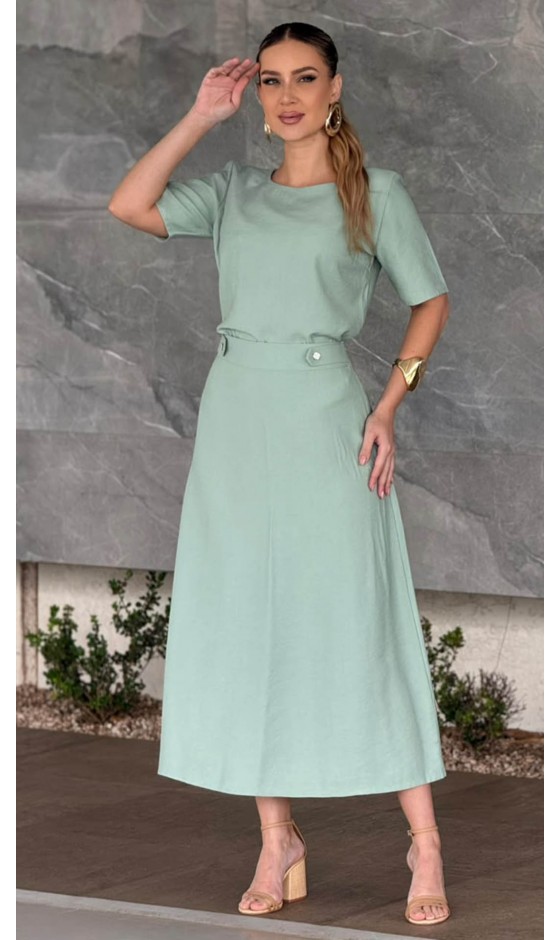 Conjunto em Alfaiataria com Blusa e Saia Midi